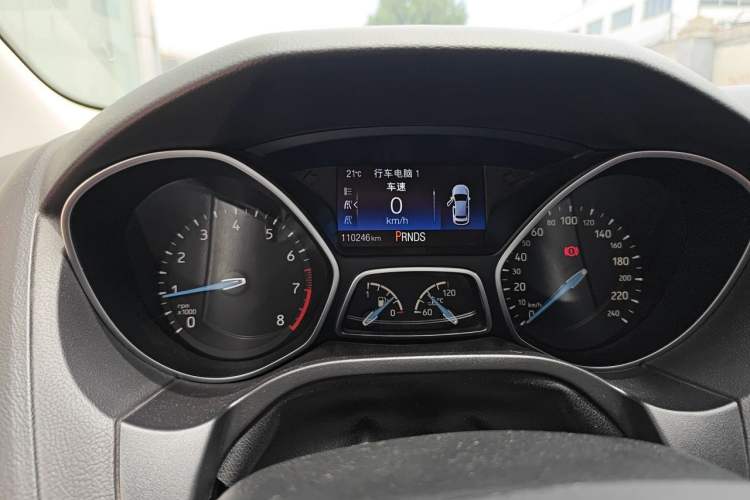 Used Ford Focus 2015 Hatchback EcoBoost 180 Automatic Sport Model Odometer Close Up