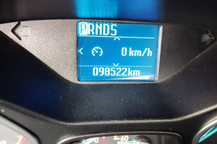 Used Ford Focus 2015 Hatchback EcoBoost 125 Automatic Supreme Style Edition Odometer Close Up