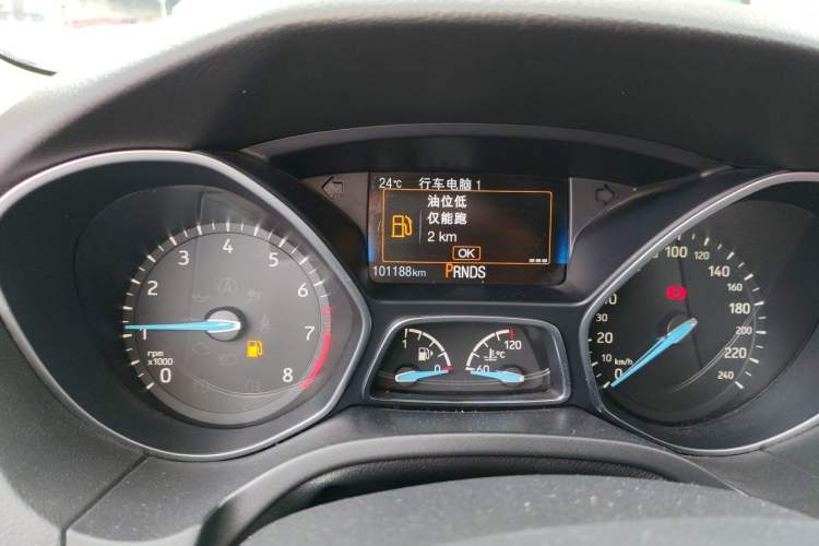 Used Ford Focus 2015 Hatchback EcoBoost 180 Automatic Elite Model Odometer Close Up
