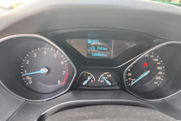 Used Ford Focus 2015 Hatchback 1.6L Automatic Fashion Edition Odometer Close Up