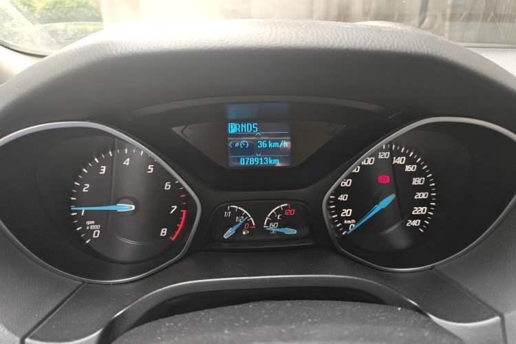 Used Ford Focus 2015 Sedan 1.6L Automatic Trend Model Odometer Close Up