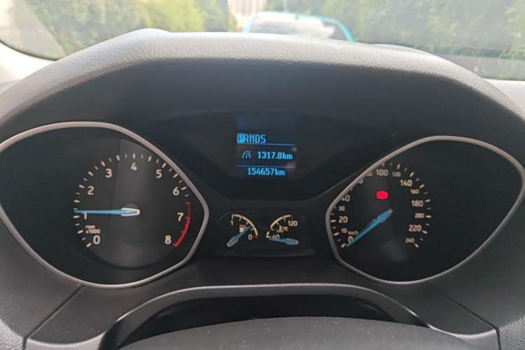 Used Ford Focus 2015 Hatchback 1.6L Automatic Comfort Model Odometer Close Up