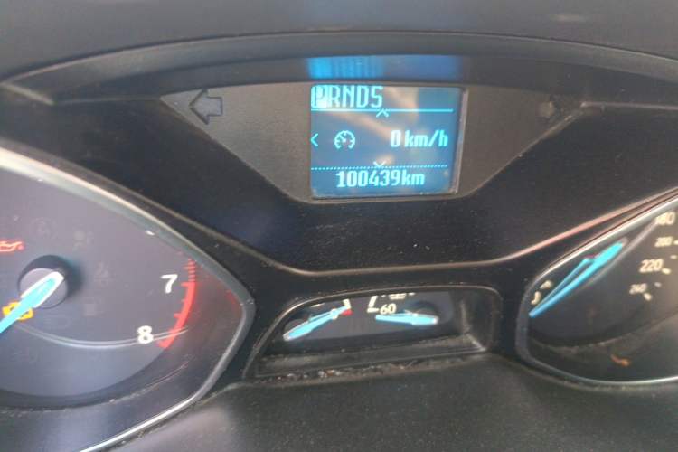 Used Ford Focus 2015 Sedan EcoBoost 125 Automatic Supreme Style Edition Odometer Close Up