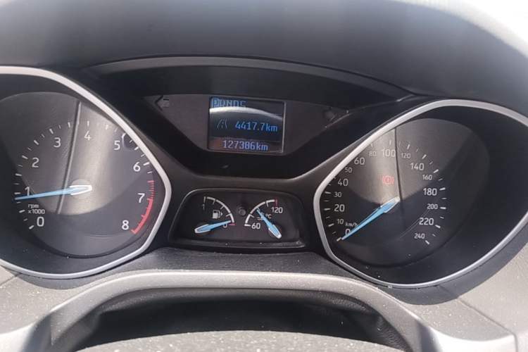 Used Ford Focus 2015 Sedan 1.6L Automatic Comfort Model Odometer Close Up