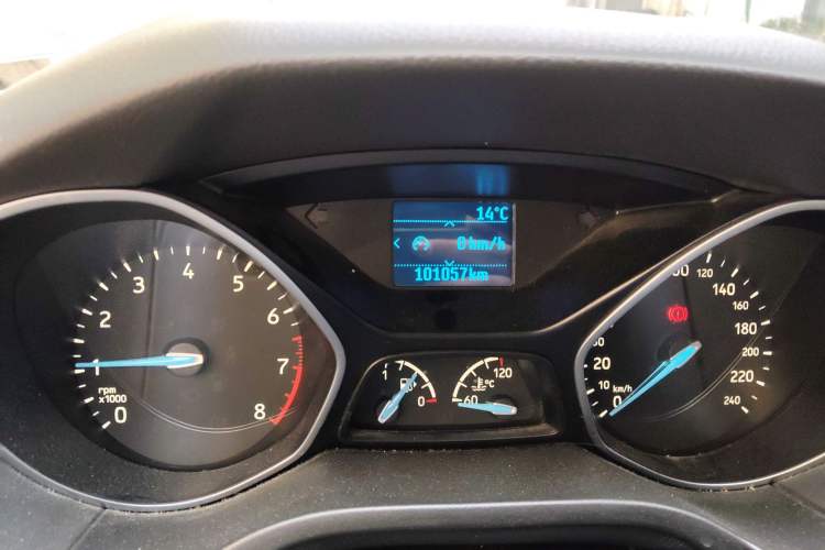 Used Ford Focus 2015 Sedan EcoBoost 125 Manual – Ultra-Style Edition Odometer Close Up