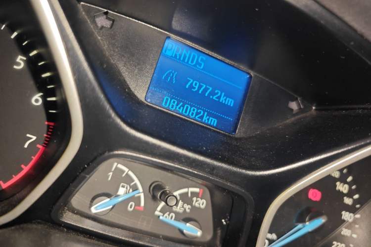 Used Ford Focus 2015 Hatchback 1.6L Automatic Comfort Model Odometer Close Up