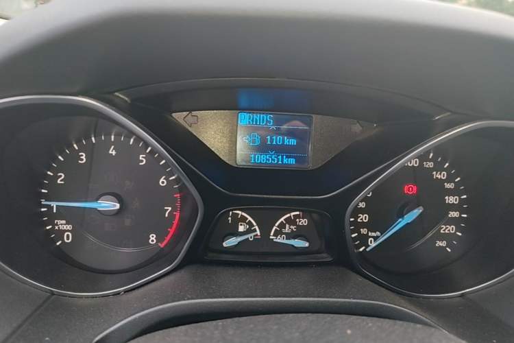 Used Ford Focus 2015 Hatchback 1.6L Automatic Fashion Edition Odometer Close Up