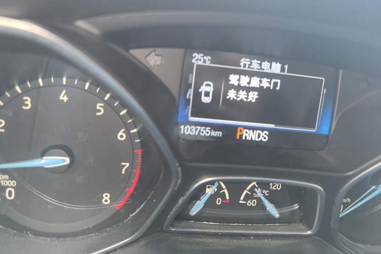 Used Ford Focus 2015 Hatchback EcoBoost 180 Automatic Elite Model Odometer Close Up