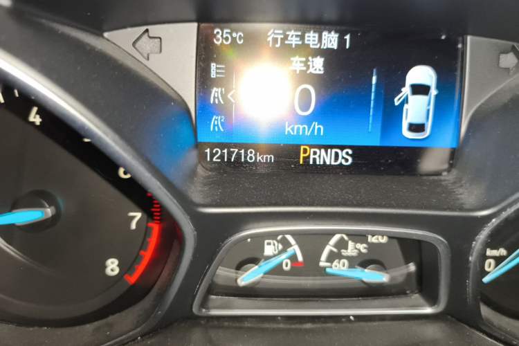 Used Ford Focus 2015 Hatchback EcoBoost 180 Automatic Elite Model Odometer Close Up