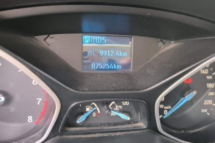 Used Ford Focus 2015 Sedan 1.6L Automatic Comfort Model Odometer Close Up