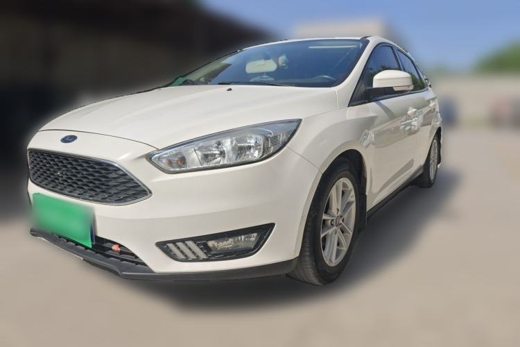 Used Ford Focus 2015 Hatchback 1.6L Manual Fashion Edition Guazi used car, China used car export, Used car for sale, Used cars, Cheapest cars for sale