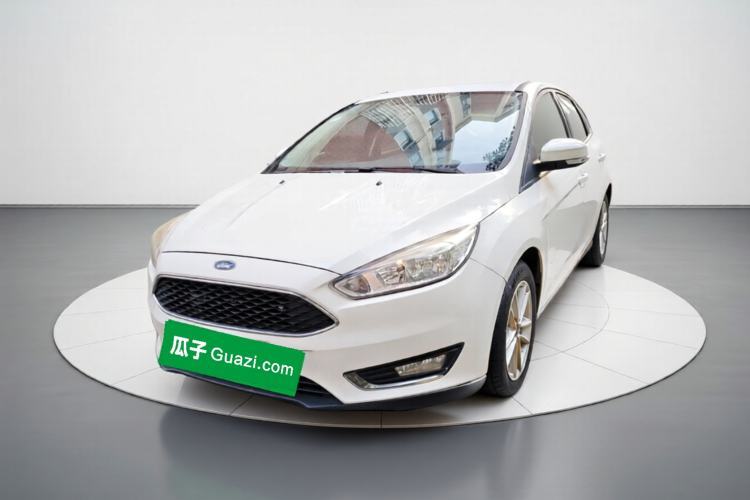 Used Ford Focus 2015 Hatchback 1.6L Automatic Fashion Edition Guazi used car, China used car export, Used car for sale, Used cars, Cheapest cars for sale