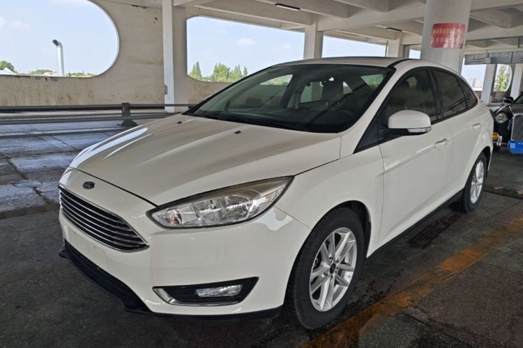 Używany Ford Focus 2015 Sedan 1.6L Automatic Trend Model Guazi used car, China used car export, Used car for sale, Used cars, Cheapest cars for sale