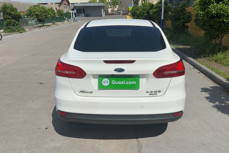 Used Ford Focus 2015 Sedan EcoBoost 125 Manual – Ultra-Style Edition Rear