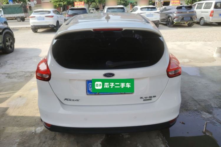 Used Ford Focus 2015 Hatchback EcoBoost 125 Automatic Supreme Style Edition Rear