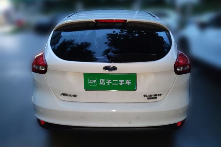 Used Ford Focus 2015 Hatchback EcoBoost 125 Automatic Supreme Style Edition Rear