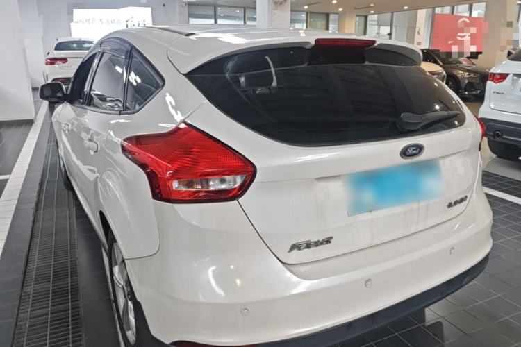 Used Ford Focus 2015 Hatchback 1.6L Automatic Comfort Model Rear Left 45 Deg