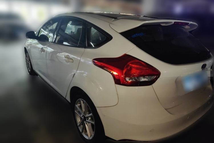 Used Ford Focus 2015 Hatchback 1.6L Manual Fashion Edition Rear Left 45 Deg