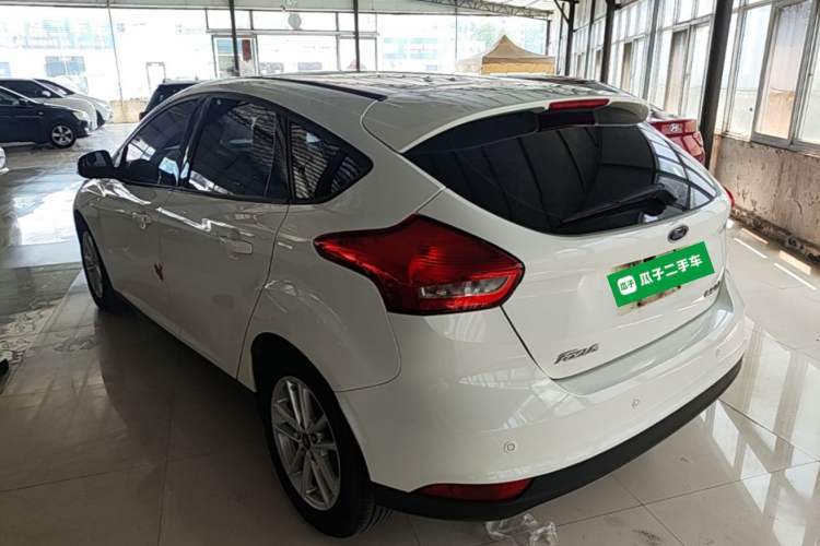 Used Ford Focus 2015 Hatchback 1.6L Automatic Fashion Edition Rear Left 45 Deg