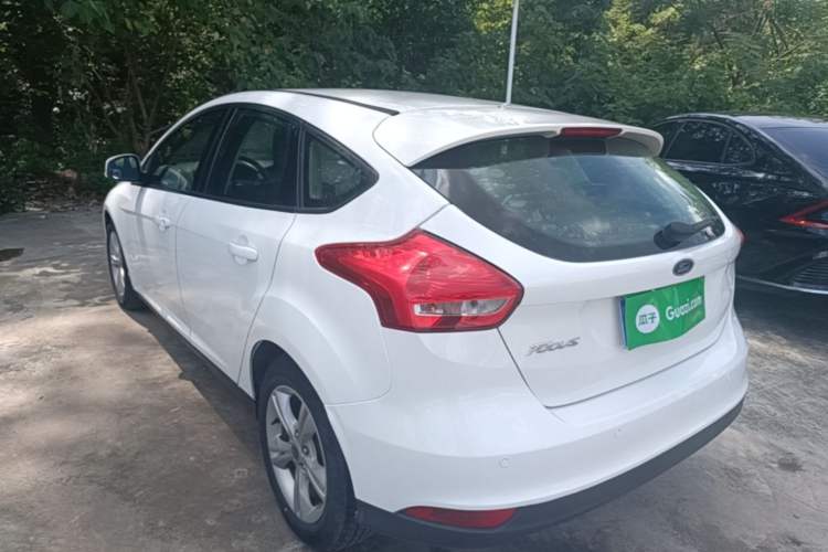Used Ford Focus 2015 Hatchback 1.6L Automatic Comfort Model Rear Left 45 Deg