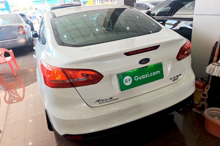 Used Ford Focus 2015 Sedan EcoBoost 180 Automatic Flagship Model Rear Left 45 Deg