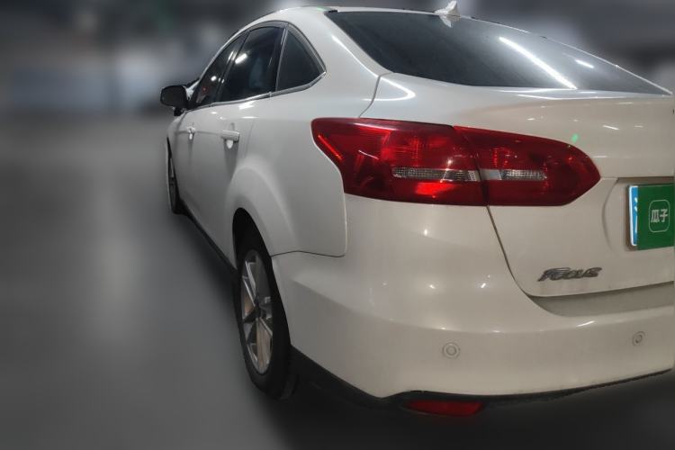 Used Ford Focus 2015 Sedan EcoBoost 180 Automatic Elite Model Rear Left 45 Deg