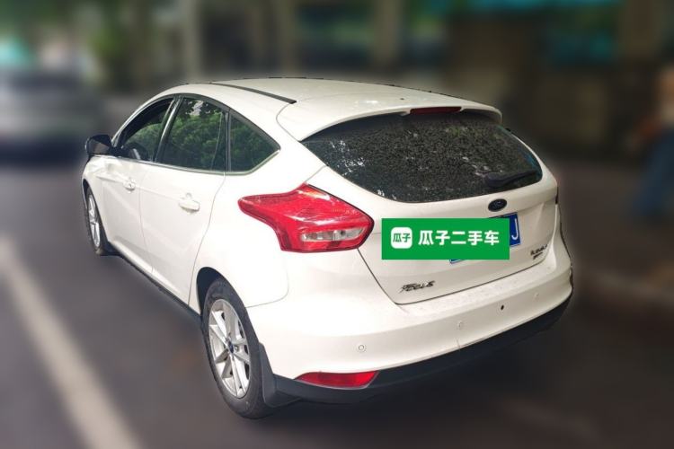 Used Ford Focus 2015 Hatchback EcoBoost 180 Automatic Elite Model Rear Left 45 Deg