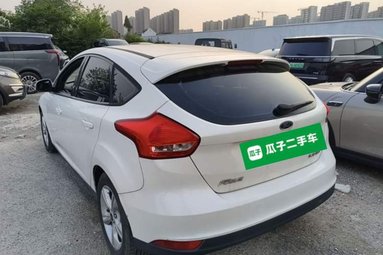 Used Ford Focus 2015 Hatchback 1.6L Automatic Comfort Model Rear Left 45 Deg