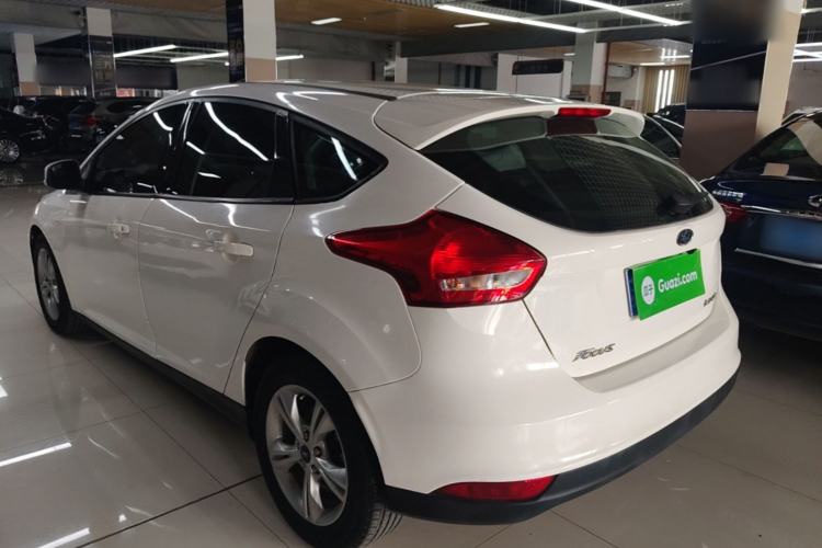 Used Ford Focus 2015 Hatchback 1.6L Automatic Comfort Model Rear Left 45 Deg