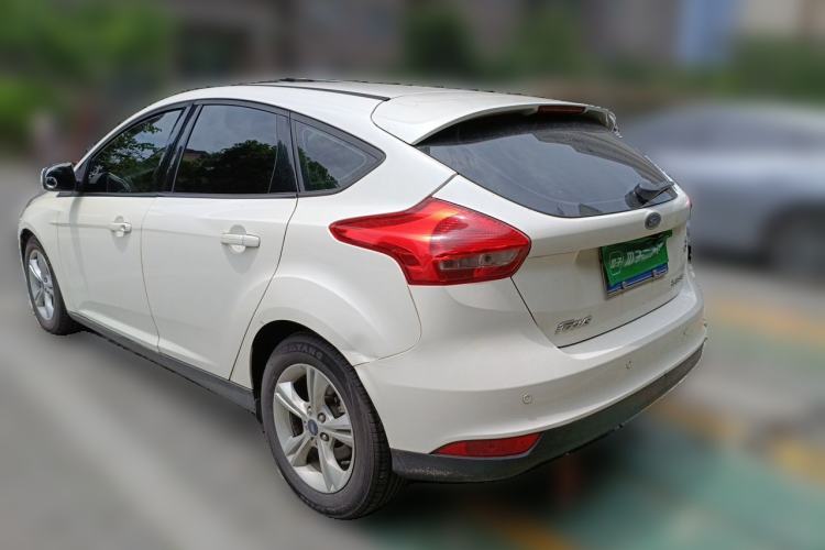 Used Ford Focus 2015 Hatchback 1.6L Automatic Comfort Model Rear Left 45 Deg
