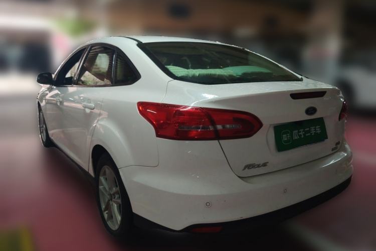 Used Ford Focus 2015 Sedan EcoBoost 125 Automatic Supreme Style Edition Rear Left 45 Deg