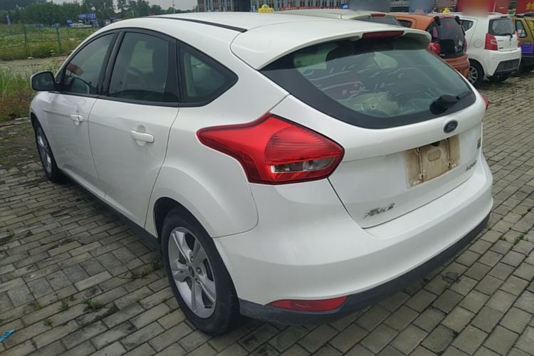 Used Ford Focus 2015 Hatchback 1.6L Automatic Comfort Model Rear Left 45 Deg
