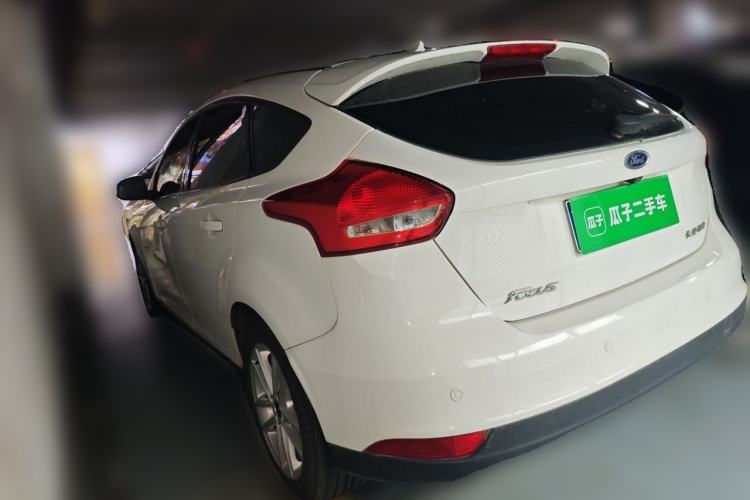 Used Ford Focus 2015 Hatchback 1.6L Automatic Fashion Edition Rear Left 45 Deg
