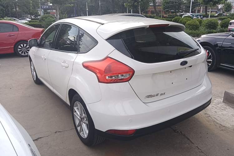 Used Ford Focus 2015 Hatchback 1.6L Automatic Fashion Edition Rear Left 45 Deg