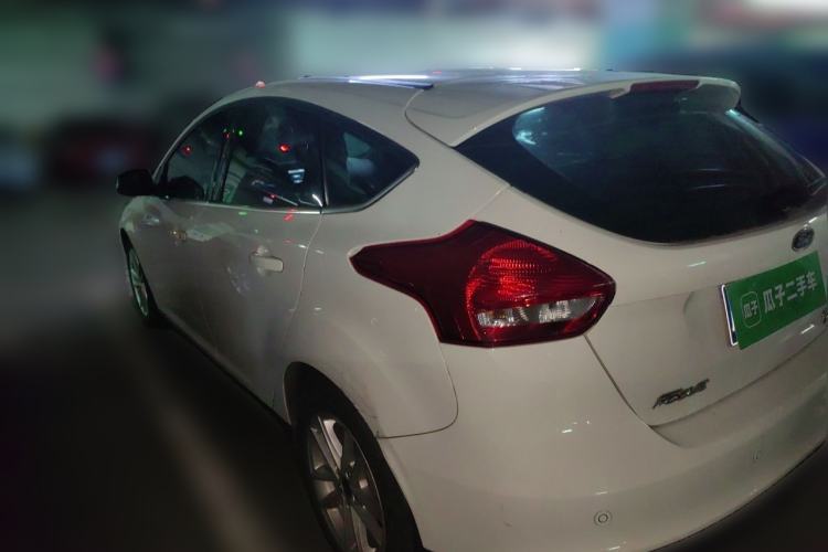Used Ford Focus 2015 Hatchback EcoBoost 180 Automatic Elite Model Rear Left 45 Deg