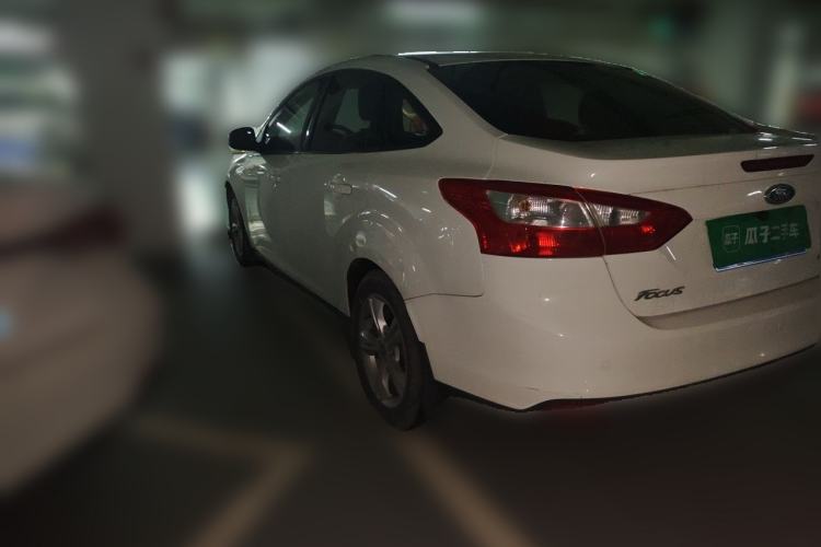 Used Ford Focus 2015 Sedan 1.6L Automatic Trend Model Rear Left 45 Deg