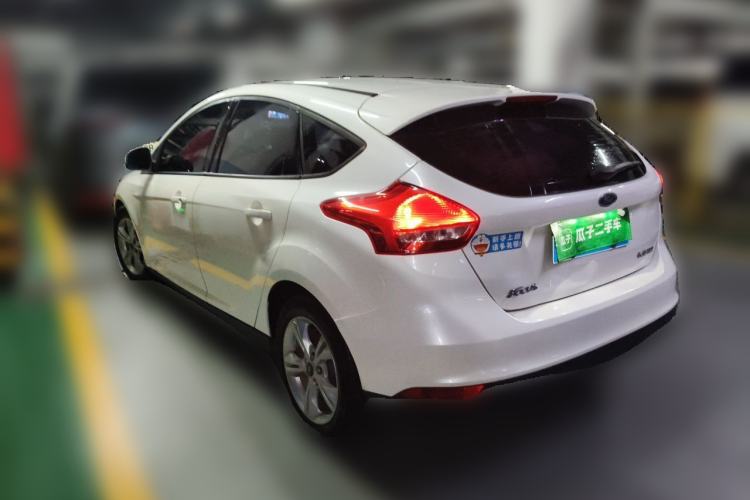Used Ford Focus 2015 Hatchback 1.6L Automatic Comfort Model Rear Left 45 Deg
