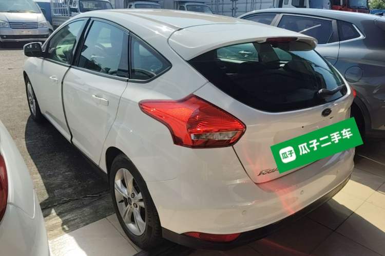 Used Ford Focus 2015 Hatchback 1.6L Automatic Comfort Model Rear Left 45 Deg