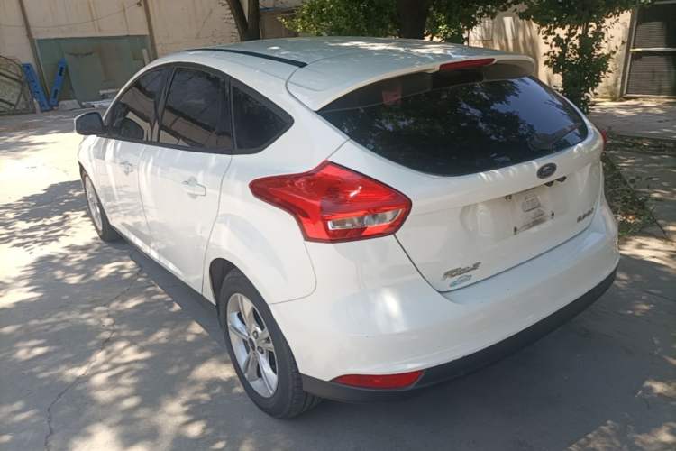 Used Ford Focus 2015 Hatchback 1.6L Automatic Comfort Model Rear Left 45 Deg