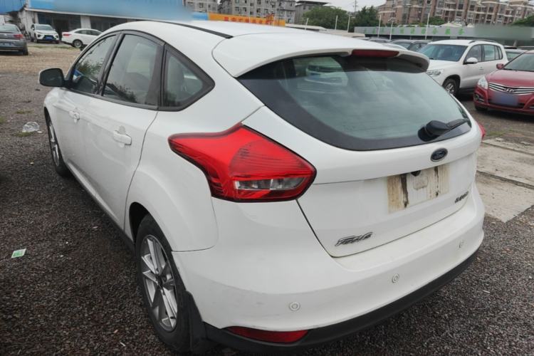 Used Ford Focus 2015 Hatchback 1.6L Automatic Fashion Edition Rear Left 45 Deg