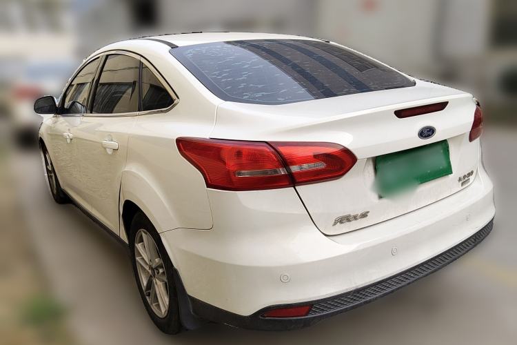 Used Ford Focus 2015 Sedan EcoBoost 125 Manual – Ultra-Style Edition Rear Left 45 Deg