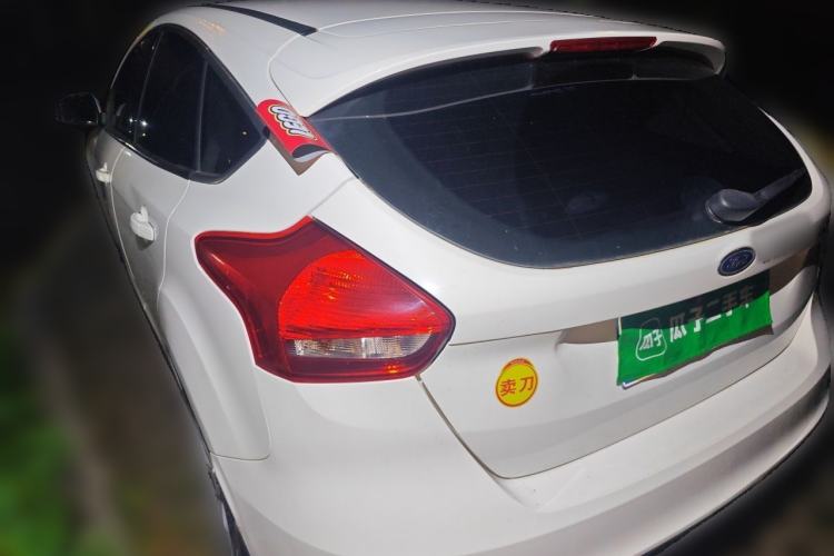 Used Ford Focus 2015 Hatchback 1.6L Automatic Comfort Model Rear Left 45 Deg