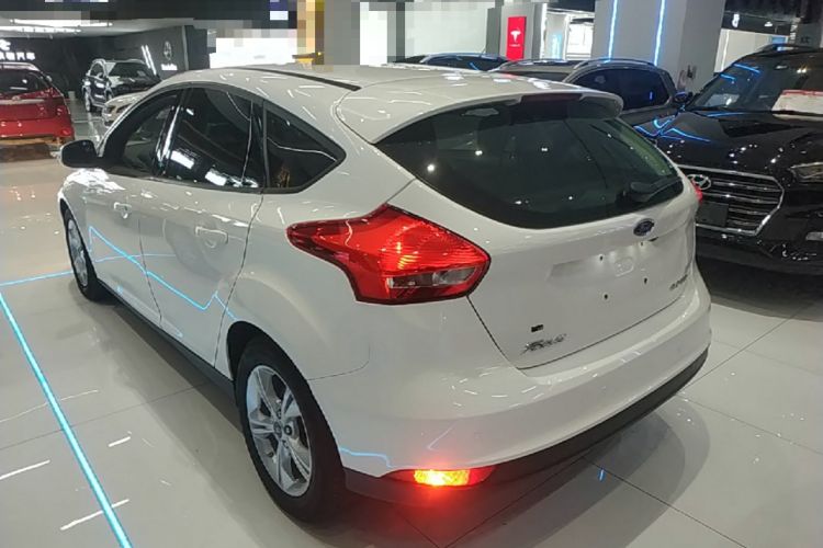 Used Ford Focus 2015 Hatchback 1.6L Automatic Comfort Model Rear Left 45 Deg
