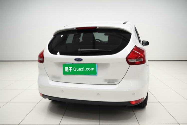 Used Ford Focus 2015 Hatchback EcoBoost 125 Automatic Supreme Style Edition Rear
