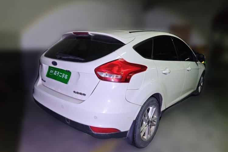 Used Ford Focus 2015 Hatchback 1.6L Automatic Fashion Edition Rear Right 45 Deg