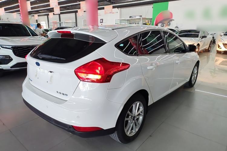 Used Ford Focus 2015 Hatchback 1.6L Manual Fashion Edition Rear Right 45 Deg