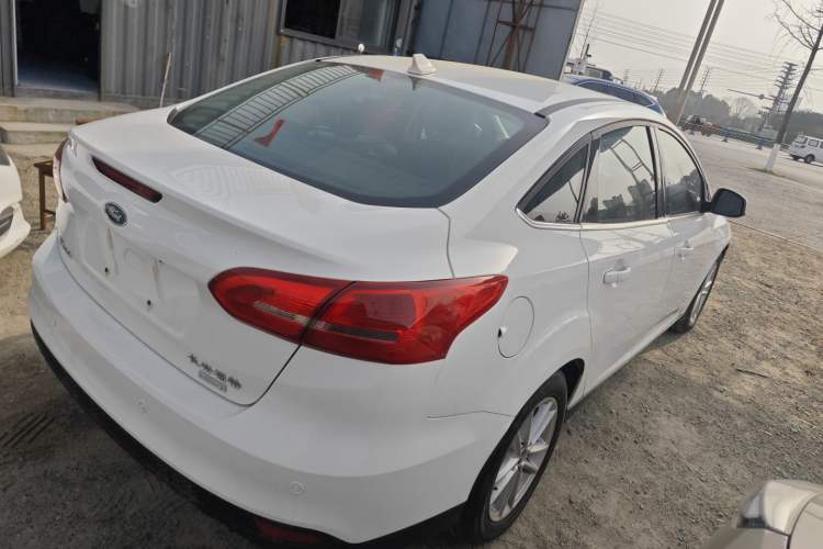 Used Ford Focus 2015 Sedan EcoBoost 180 Automatic Elite Model Rear Right 45 Deg