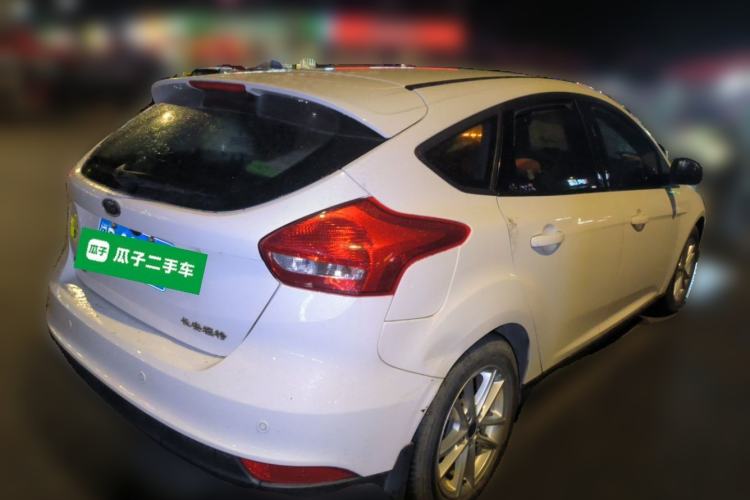 Used Ford Focus 2015 Hatchback 1.6L Automatic Fashion Edition Rear Right 45 Deg