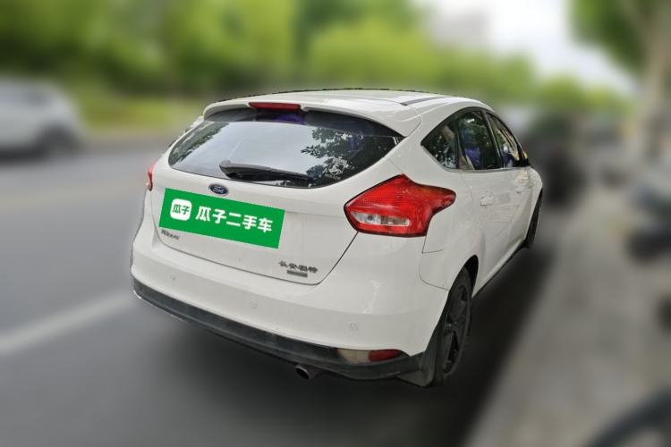 Used Ford Focus 2015 Hatchback EcoBoost 180 Automatic Elite Model Rear Right 45 Deg
