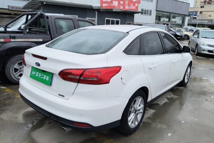 Used Ford Focus 2015 Sedan EcoBoost 180 Automatic Elite Model Rear Right 45 Deg